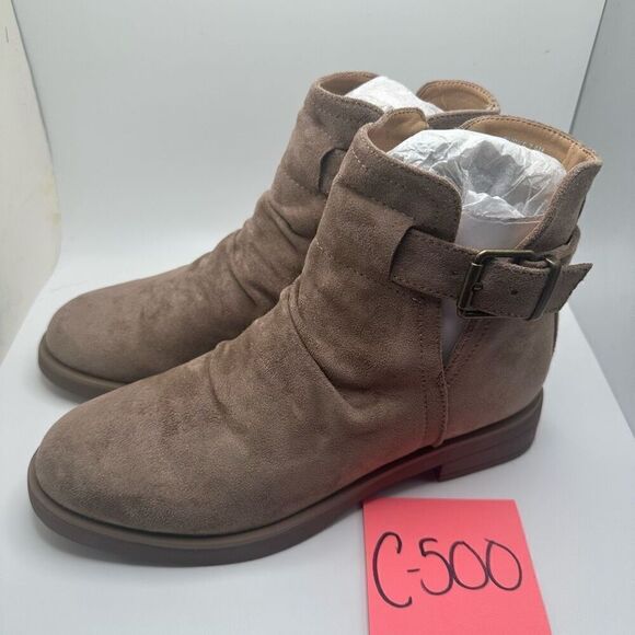 CUSHIONAIRE Burke Buckle Ankle Boot 7.5 TAUPE NEW - Picture 3 of 7